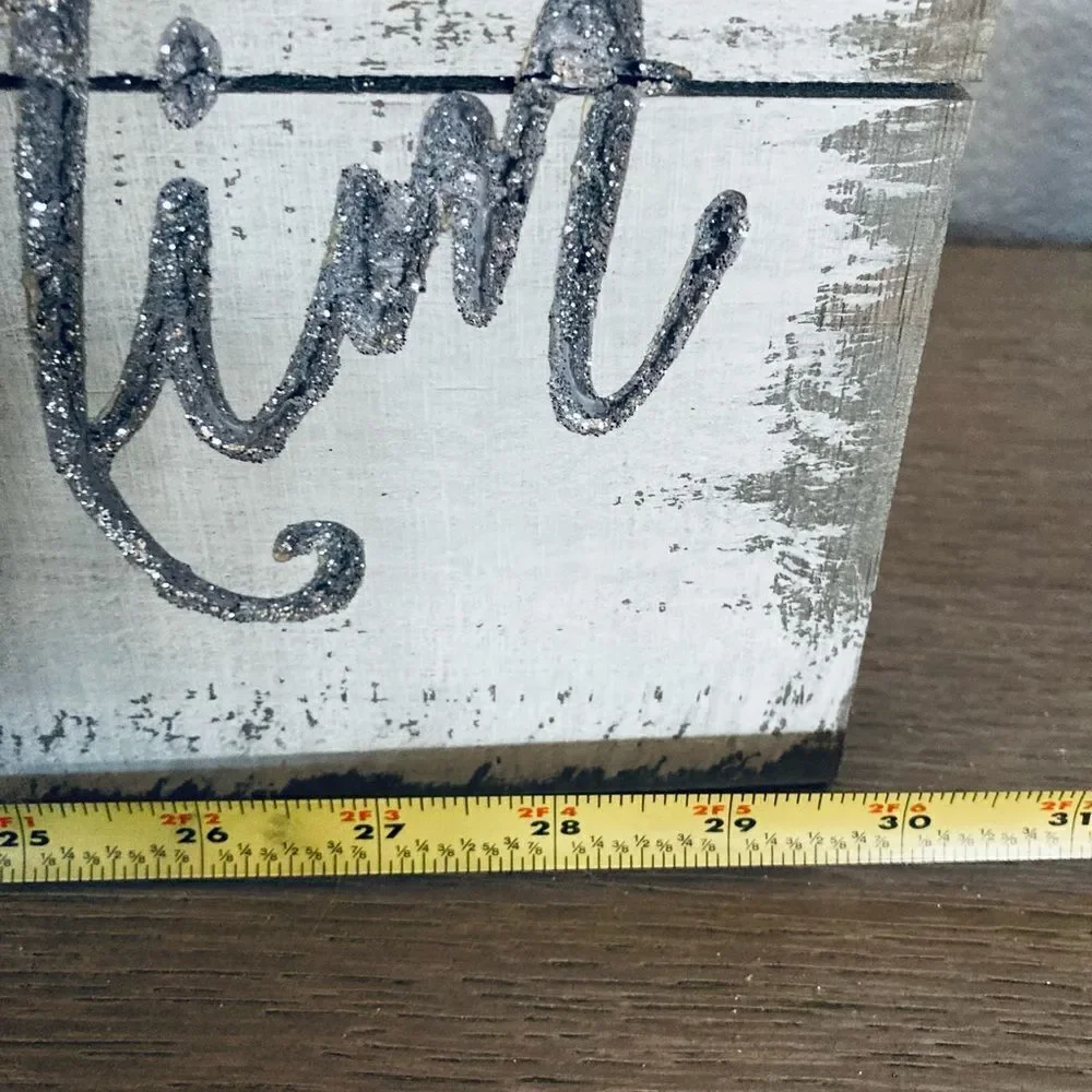 NWT Rustic Wood Plank Christmas Wall Decor
